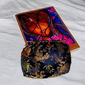 Pretty Asian Clutch with mirror